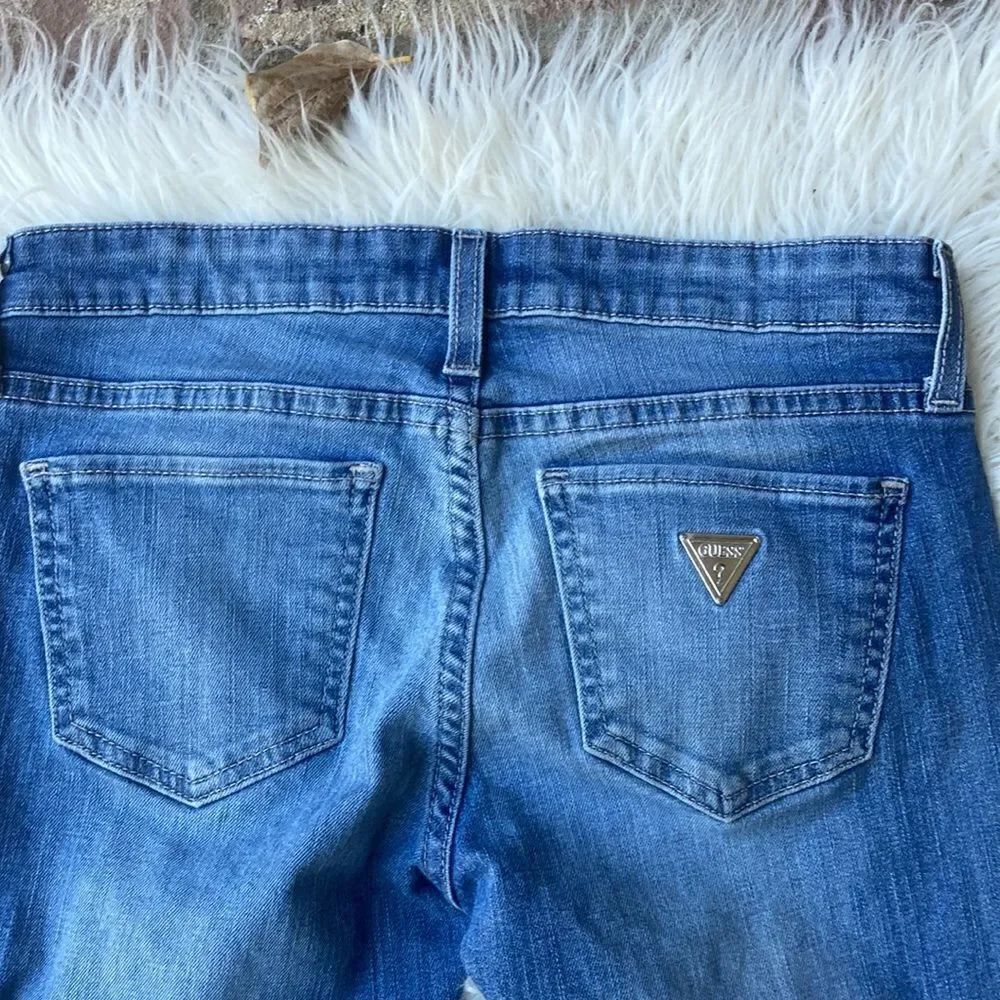 Guess Medium Rise Skinny Distressed Sarah Fit Size 26 - Picture 7 of 12